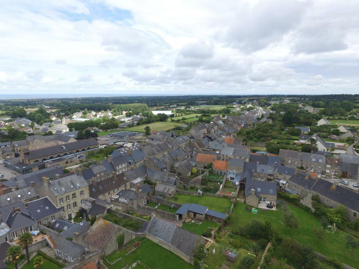 La Tourelle En Normandie Saint-Pierre-Église Exterior foto